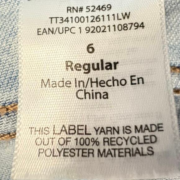 Time and Tru Light Wash Distressed Ankle Jeans Women’s Size 6 Regular Raw Hem - Picture 5 of 8